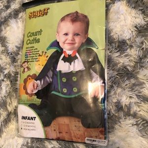 Spirit Halloween Vampire costume 18-24 Months